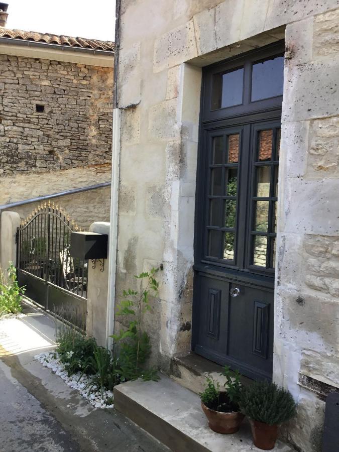 La Cour Blanche Villa Verteuil-sur-Charente Ngoại thất bức ảnh