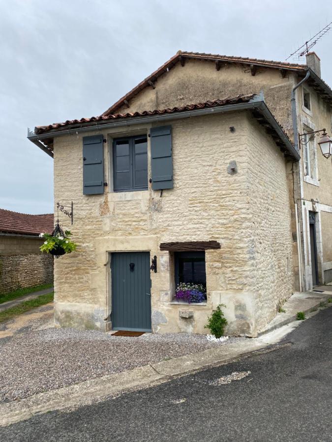 La Cour Blanche Villa Verteuil-sur-Charente Ngoại thất bức ảnh